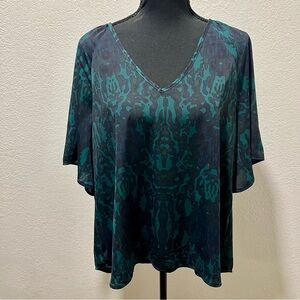 Allison Joy Navy Green Abstract Print V-neck Short Sleeve Blouse